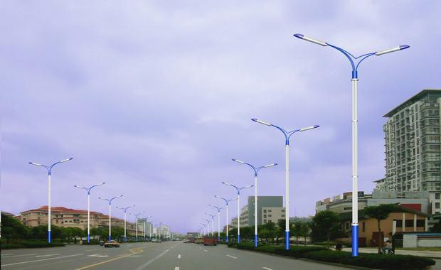 郑州市街道安装的LED路灯